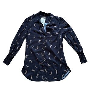 Black Blouse with Light Pattern